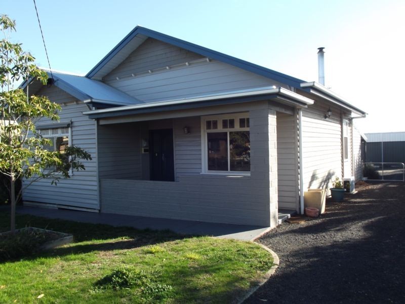 9 Logan Street, Maryborough VIC 3465