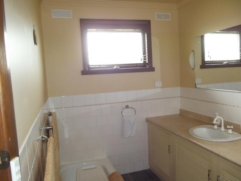 56 Laidman Street, Maryborough VIC 3465