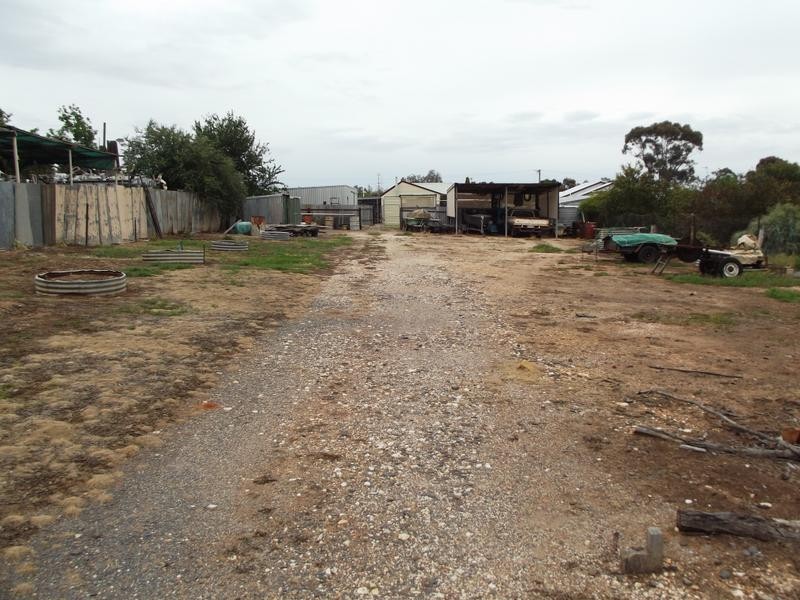 16 Market Street at rear facing Alice Street, Dunolly VIC 3472