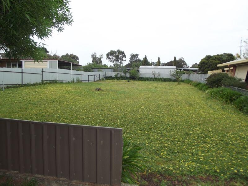12 McCallum Street, Carisbrook VIC 3464