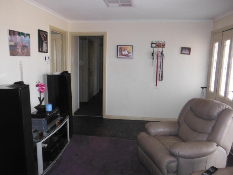 6 Annesly Street, Carisbrook VIC 3464