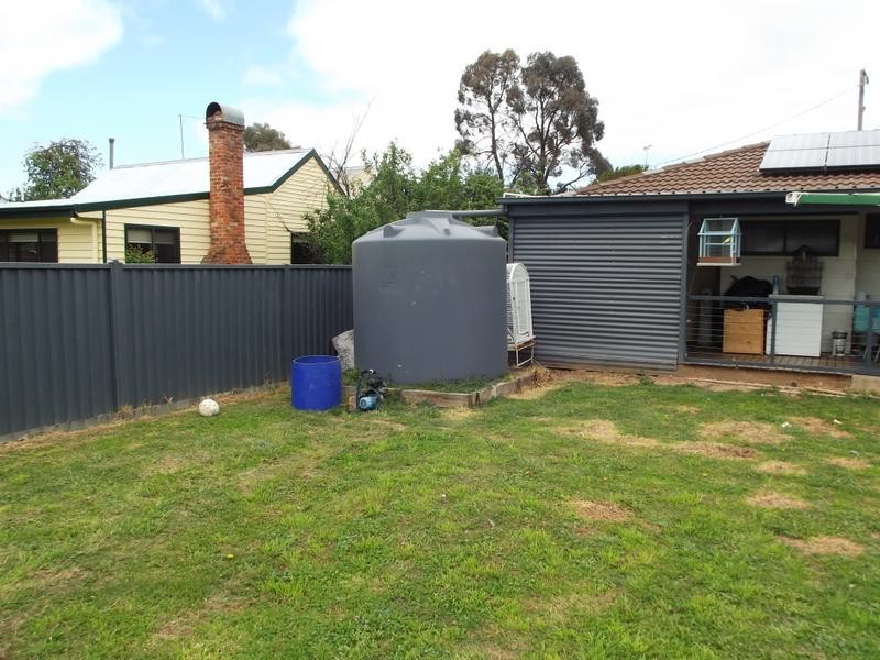 6 Annesly Street, Carisbrook VIC 3464