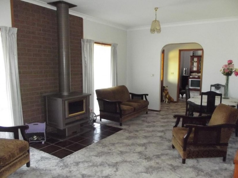 9 Reservoir Road, BOWENVALE, Maryborough VIC 3465