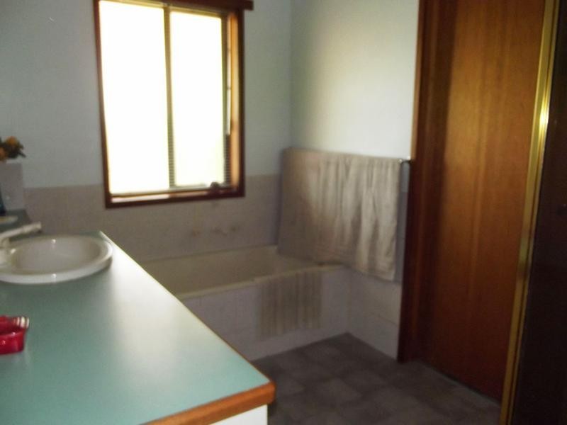 9 Reservoir Road, BOWENVALE, Maryborough VIC 3465