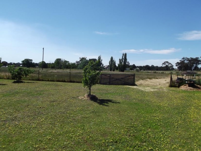 9 Reservoir Road, BOWENVALE, Maryborough VIC 3465