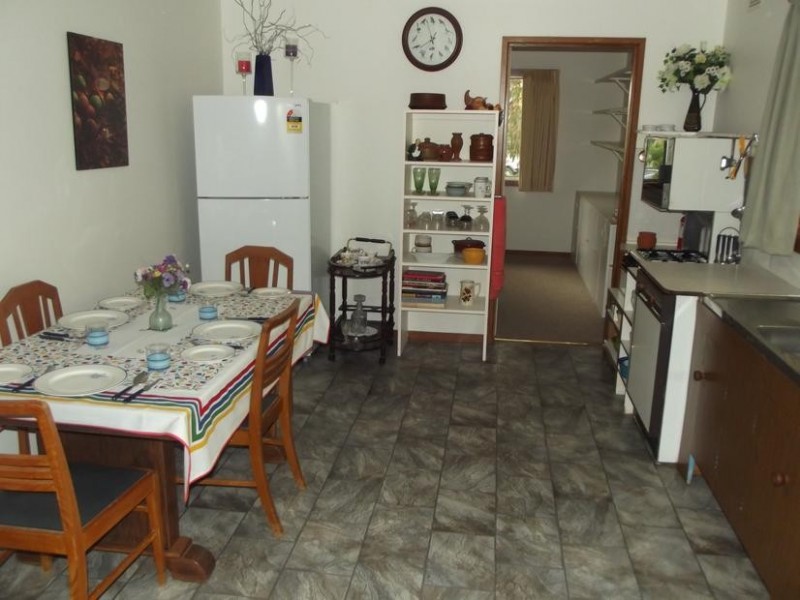 24 Victoria Street, Carisbrook VIC 3464