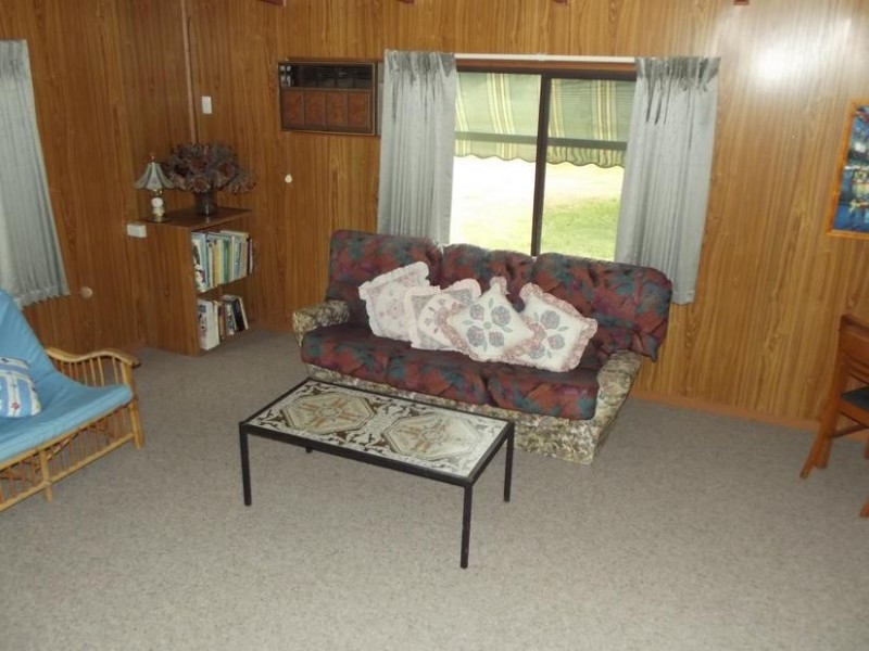 24 Victoria Street, Carisbrook VIC 3464