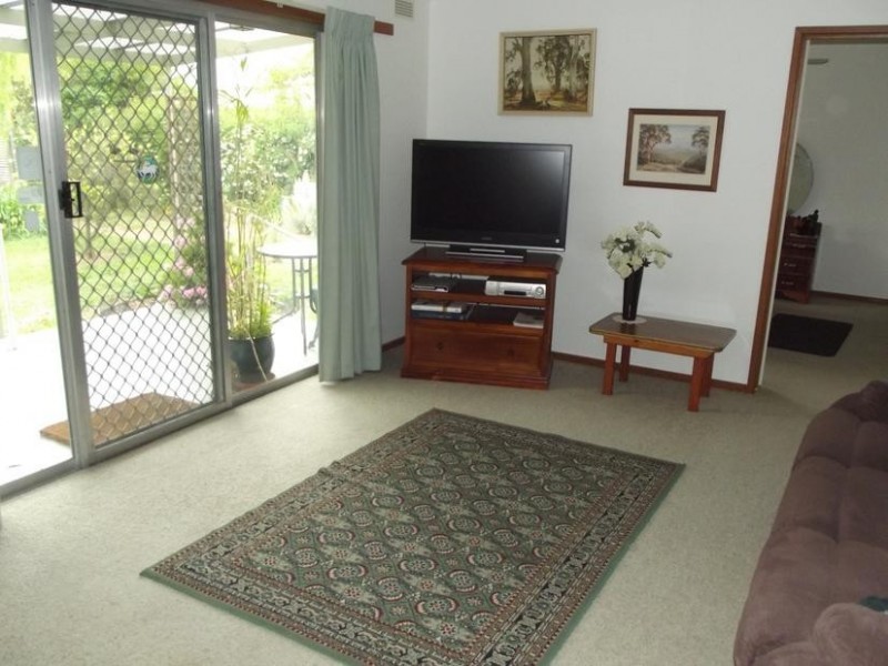 24 Victoria Street, Carisbrook VIC 3464