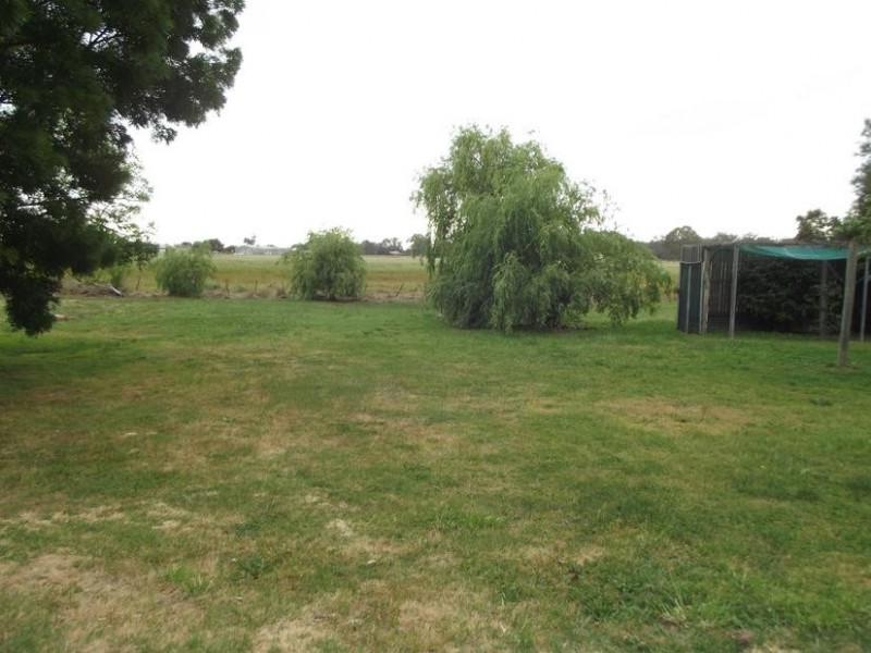 24 Victoria Street, Carisbrook VIC 3464