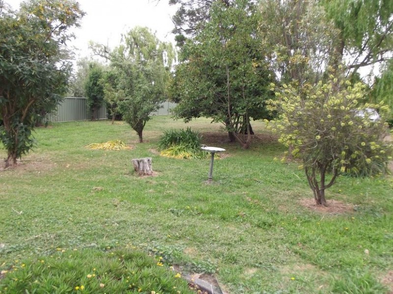 24 Victoria Street, Carisbrook VIC 3464