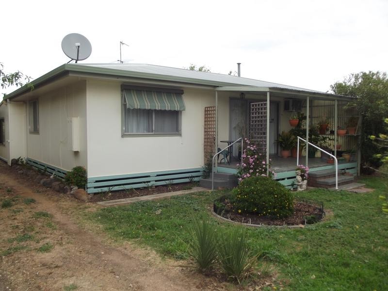 24 Victoria Street, Carisbrook VIC 3464