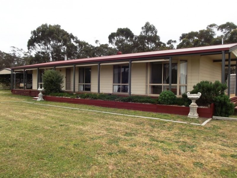 38 Williamson Court, Carisbrook VIC 3464