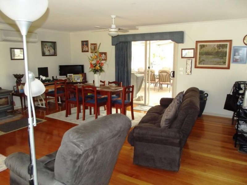 38 Williamson Court, Carisbrook VIC 3464