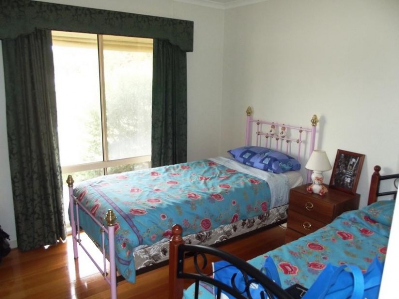 38 Williamson Court, Carisbrook VIC 3464