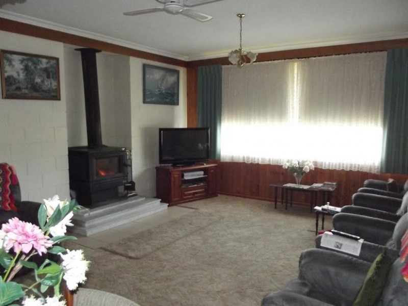 55 Bucknall Street, CARISBROOK, Maryborough VIC 3465