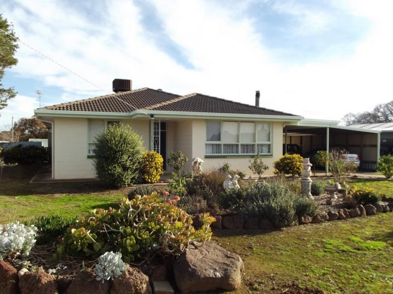 55 Bucknall Street, CARISBROOK, Maryborough VIC 3465