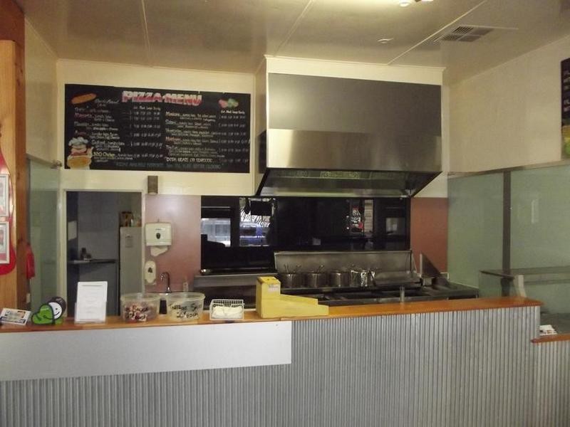 98 Broadway DUNOLLY, Maryborough VIC 3465