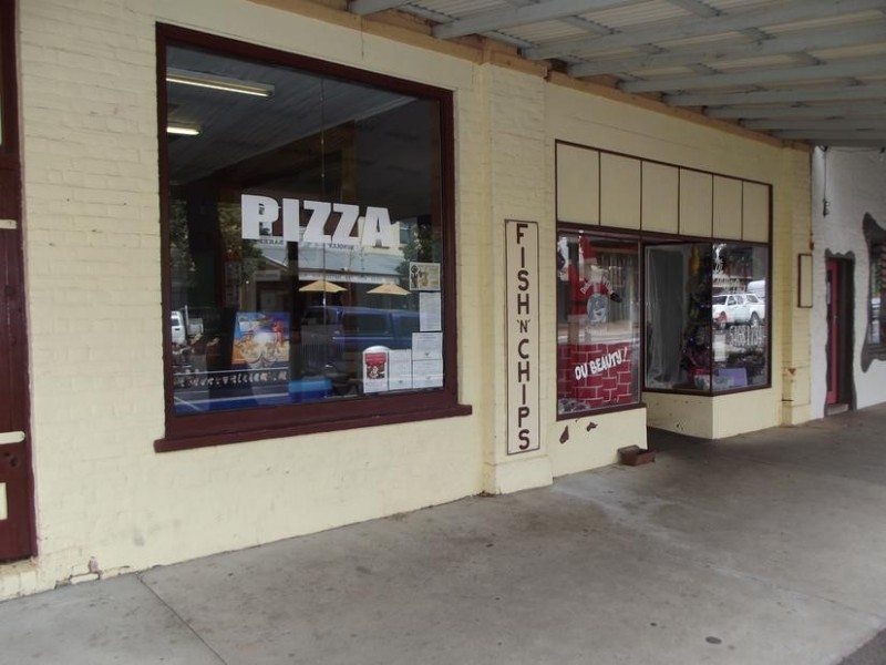 98 Broadway DUNOLLY, Maryborough VIC 3465