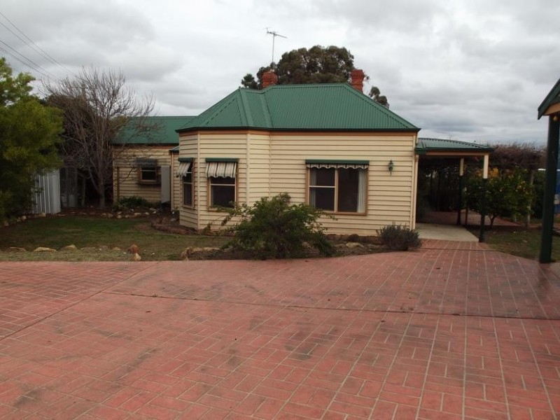 7 Lowenstein Street, Maryborough VIC 3465