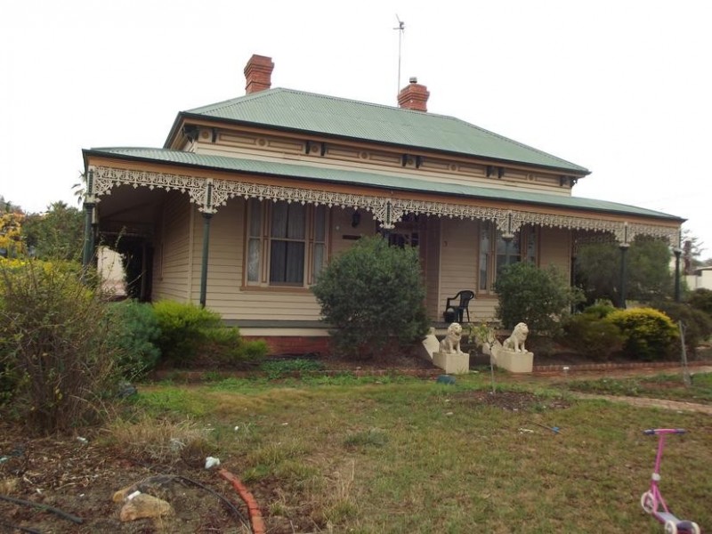 7 Lowenstein Street, Maryborough VIC 3465