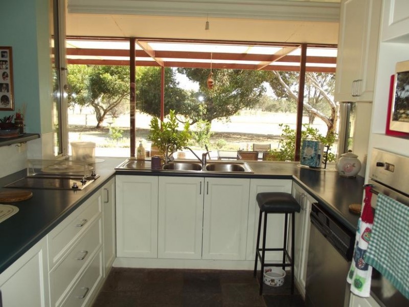 40 Hall Road ALMA, Maryborough VIC 3465