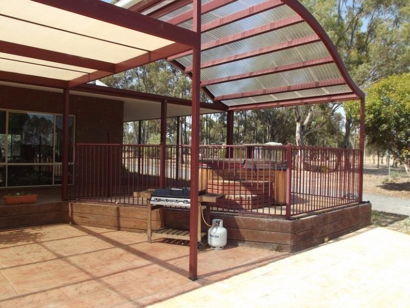 40 Hall Road ALMA, Maryborough VIC 3465