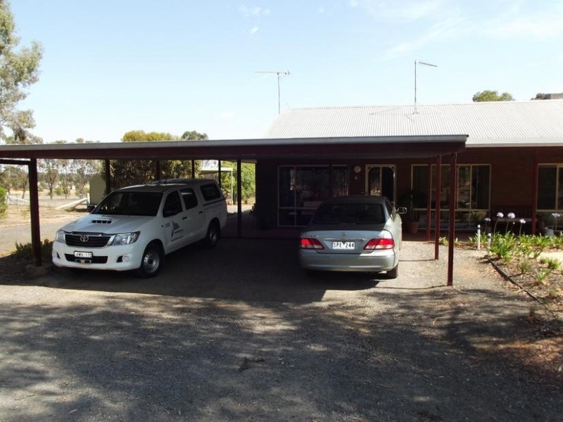 40 Hall Road ALMA, Maryborough VIC 3465