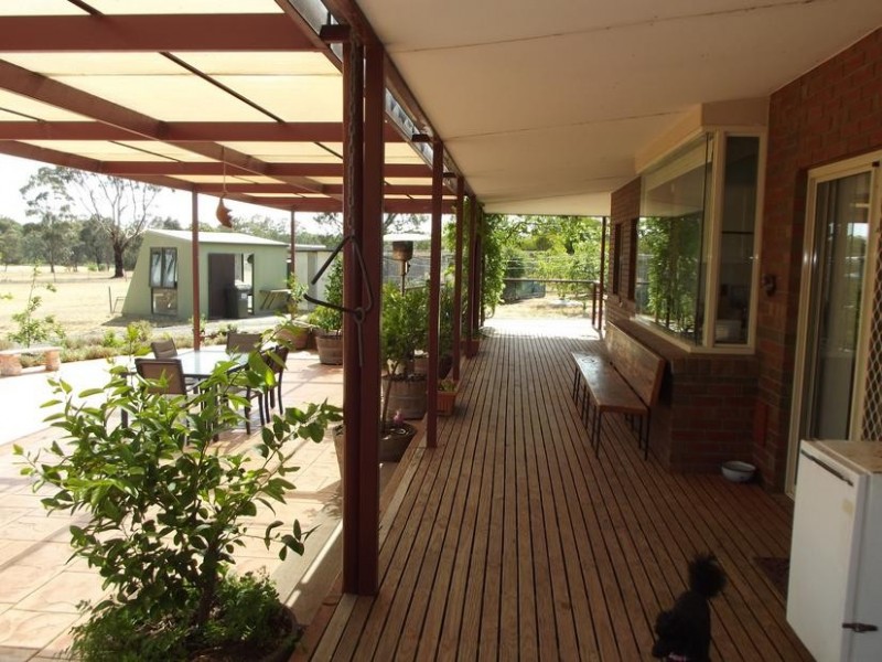 40 Hall Road ALMA, Maryborough VIC 3465