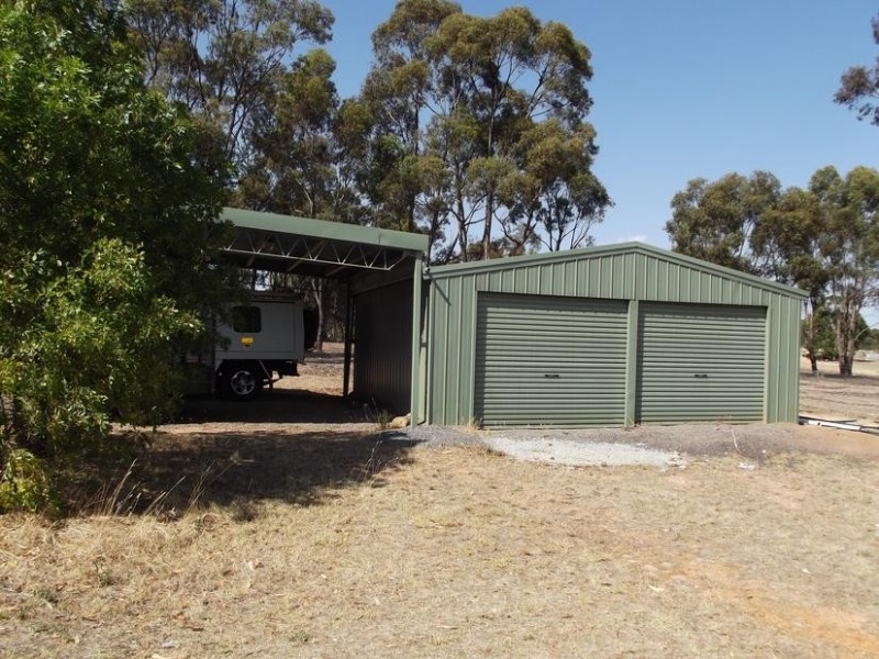 40 Hall Road ALMA, Maryborough VIC 3465