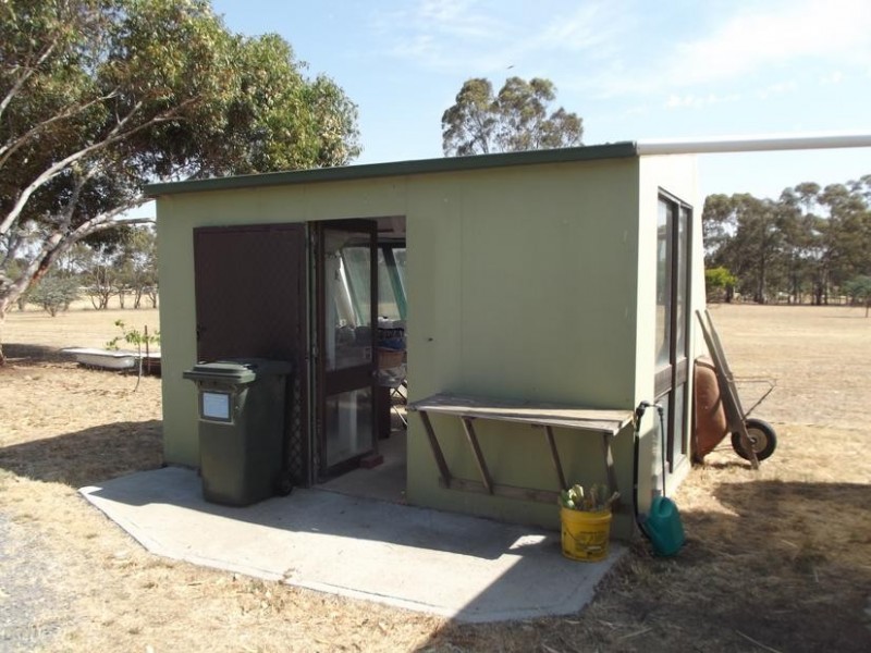 40 Hall Road ALMA, Maryborough VIC 3465