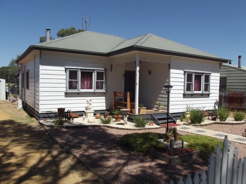 11 Thomas Street, Dunolly VIC 3472