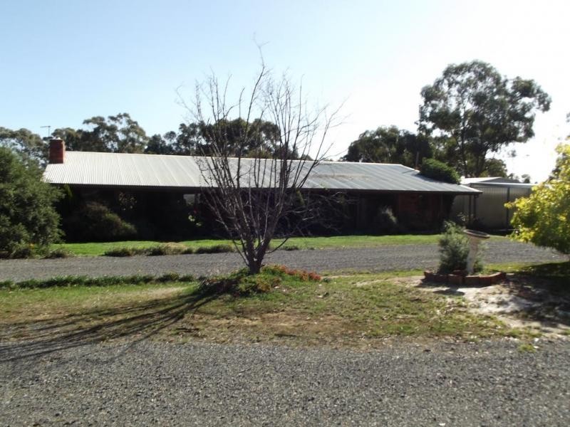 18 Rowes Lane,, Maryborough VIC 3465