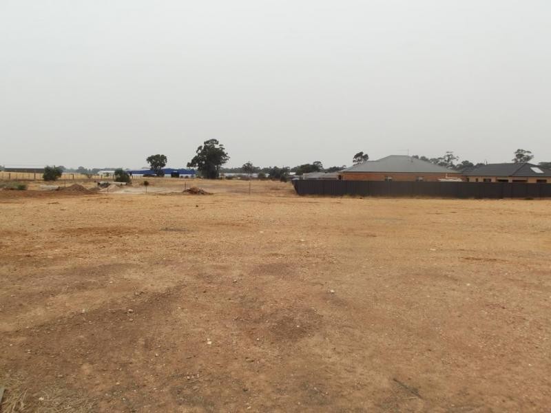 24 Whirakee Drive, Maryborough VIC 3465