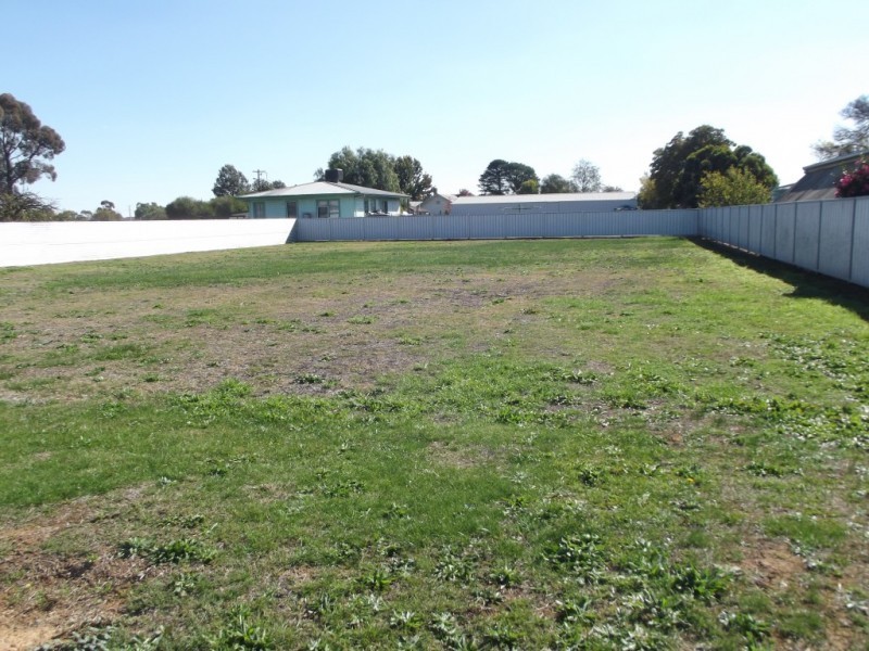 23 McNeil Street, Carisbrook VIC 3464