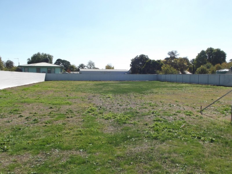 23 McNeil Street, Carisbrook VIC 3464