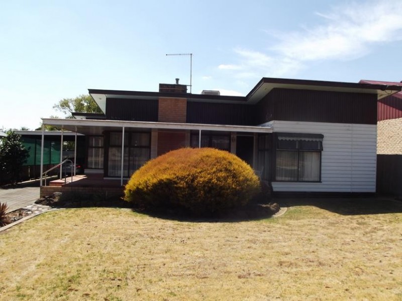 15 Marshall Street, Maryborough VIC 3465