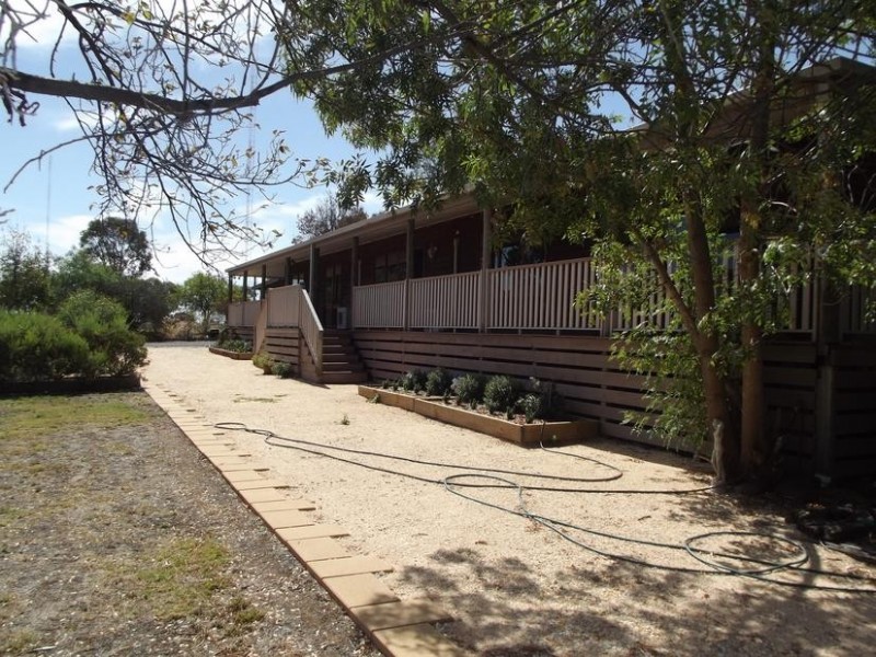 7 Hall Street, Carisbrook VIC 3464