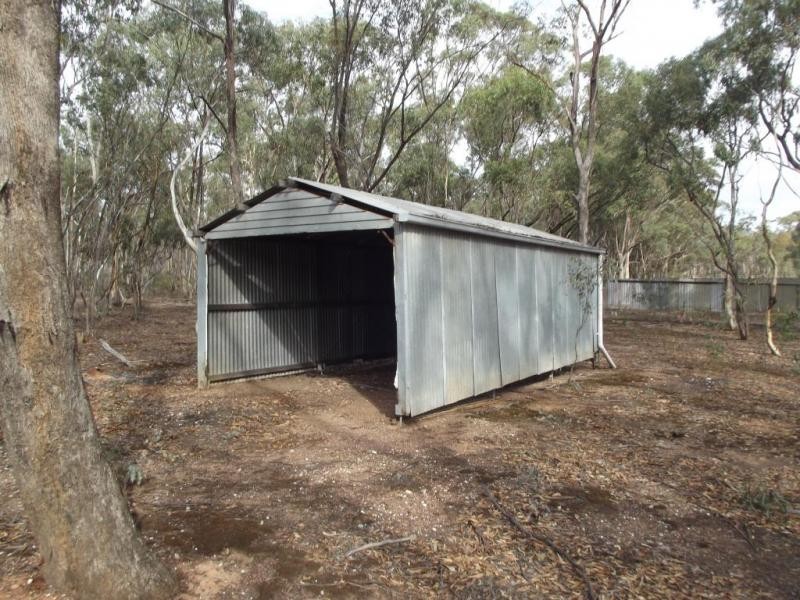 379 Moonlight Road MOONLIGHT FLAT, Maryborough VIC 3465