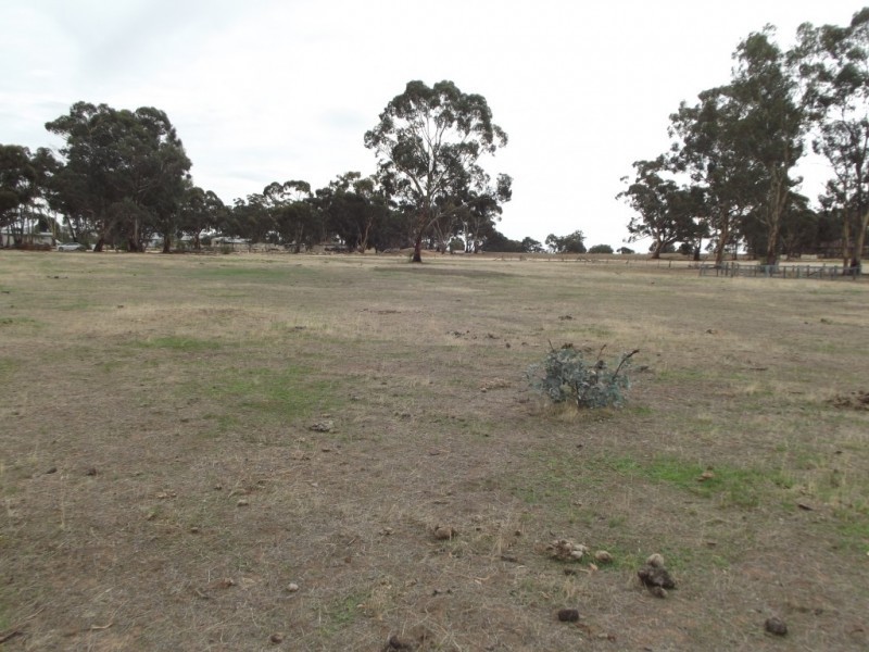 28 Reservoir Road, BOWENVALE, Maryborough VIC 3465