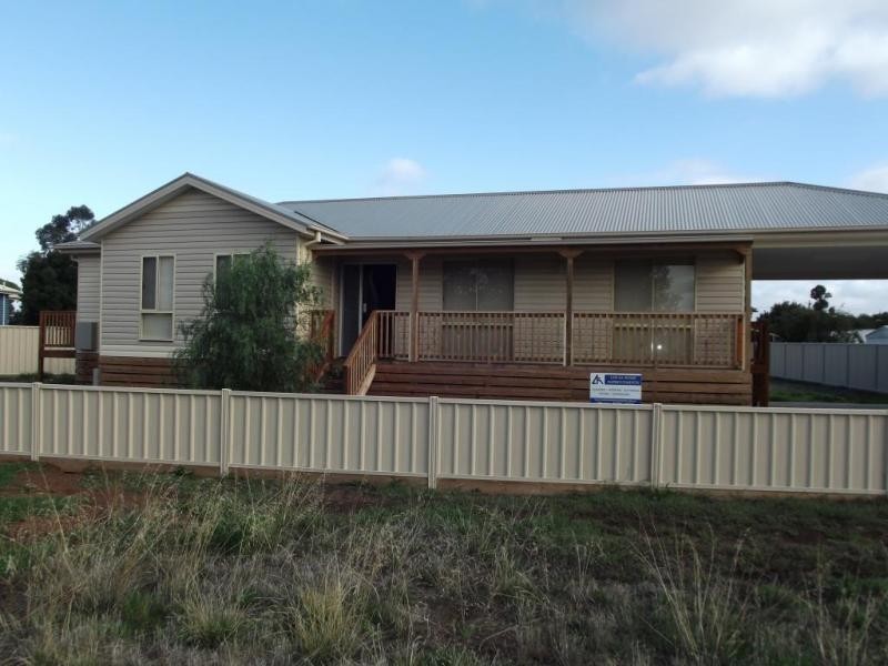 5 Queen Street, Carisbrook VIC 3464