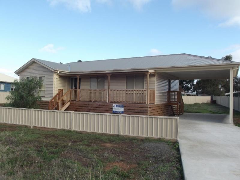 5 Queen Street, CARISBROOK, Maryborough VIC 3465