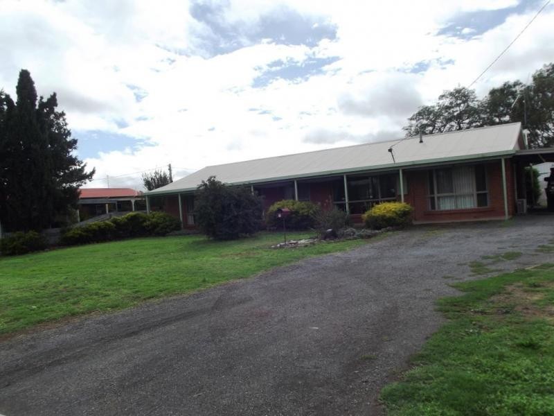 16 Birch Street, Carisbrook VIC 3464