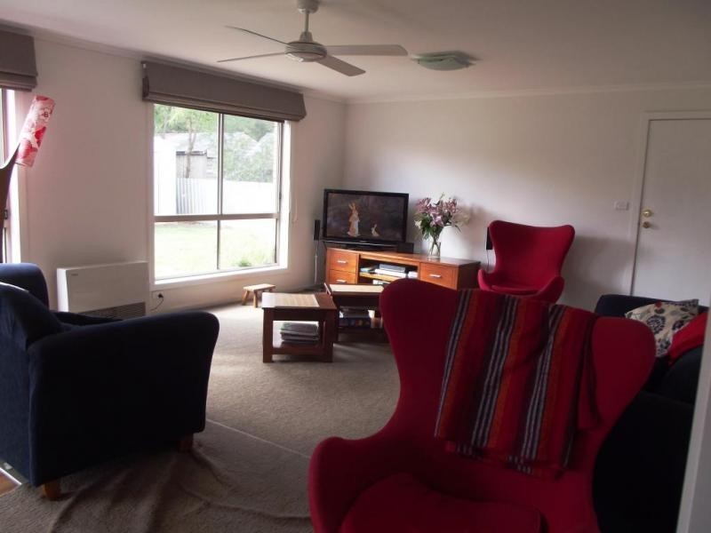 16 Birch Street, Carisbrook VIC 3464