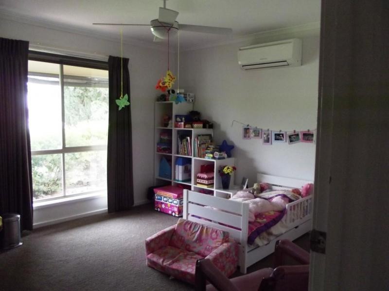 16 Birch Street, Carisbrook VIC 3464