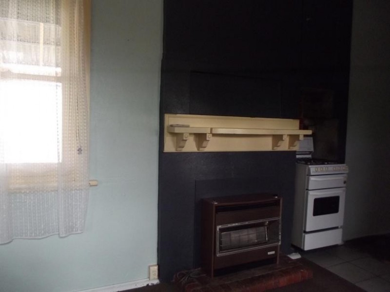 2 38 Albert Street, Maryborough VIC 3465