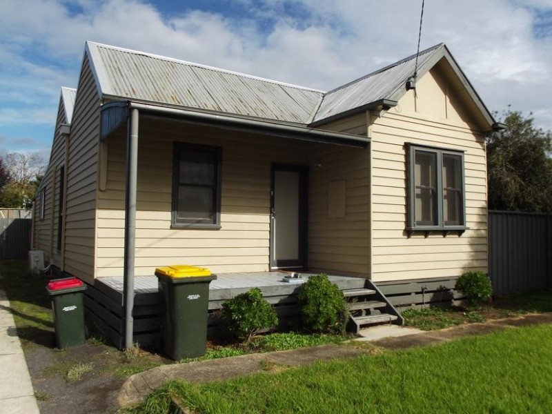 11 Inkerman Street, Maryborough VIC 3465