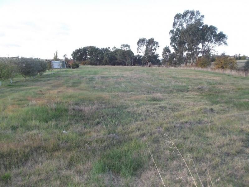 24 Crespigny Street, Talbot VIC 3371