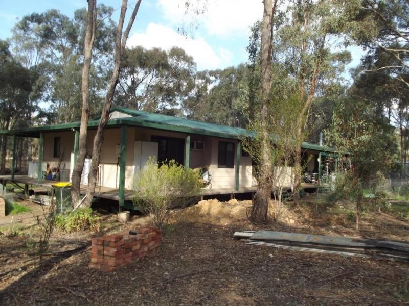 42 Dillon Court, ALMA, Maryborough VIC 3465