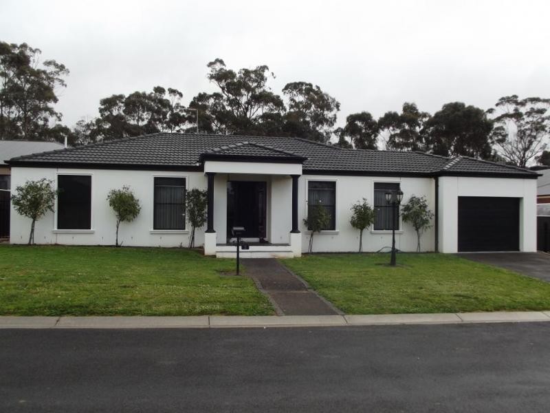 3 Woodlands Court, Maryborough VIC 3465