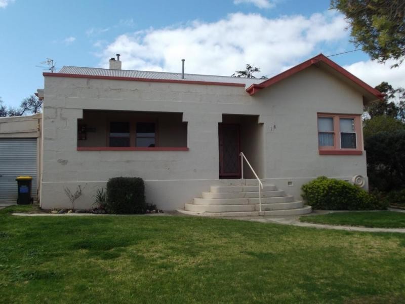 16 Kennedy Street, Maryborough VIC 3465